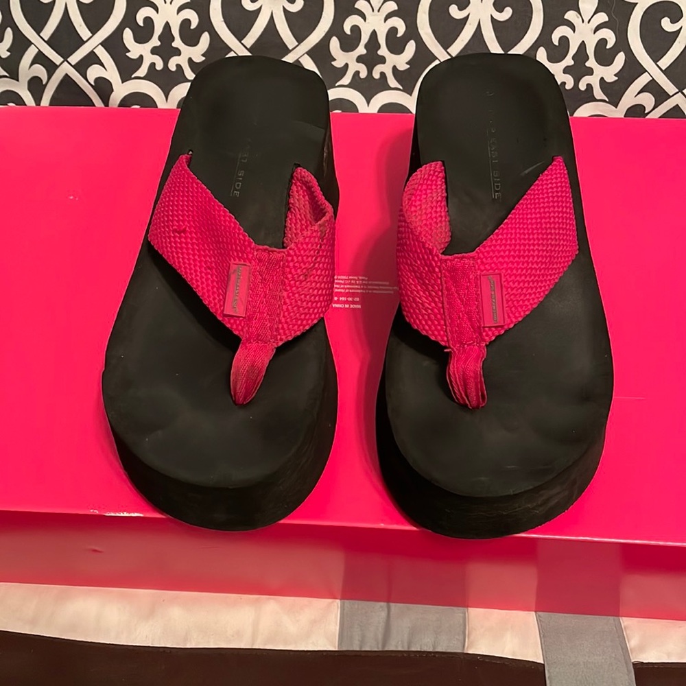 Old School. Platform Sandals.
